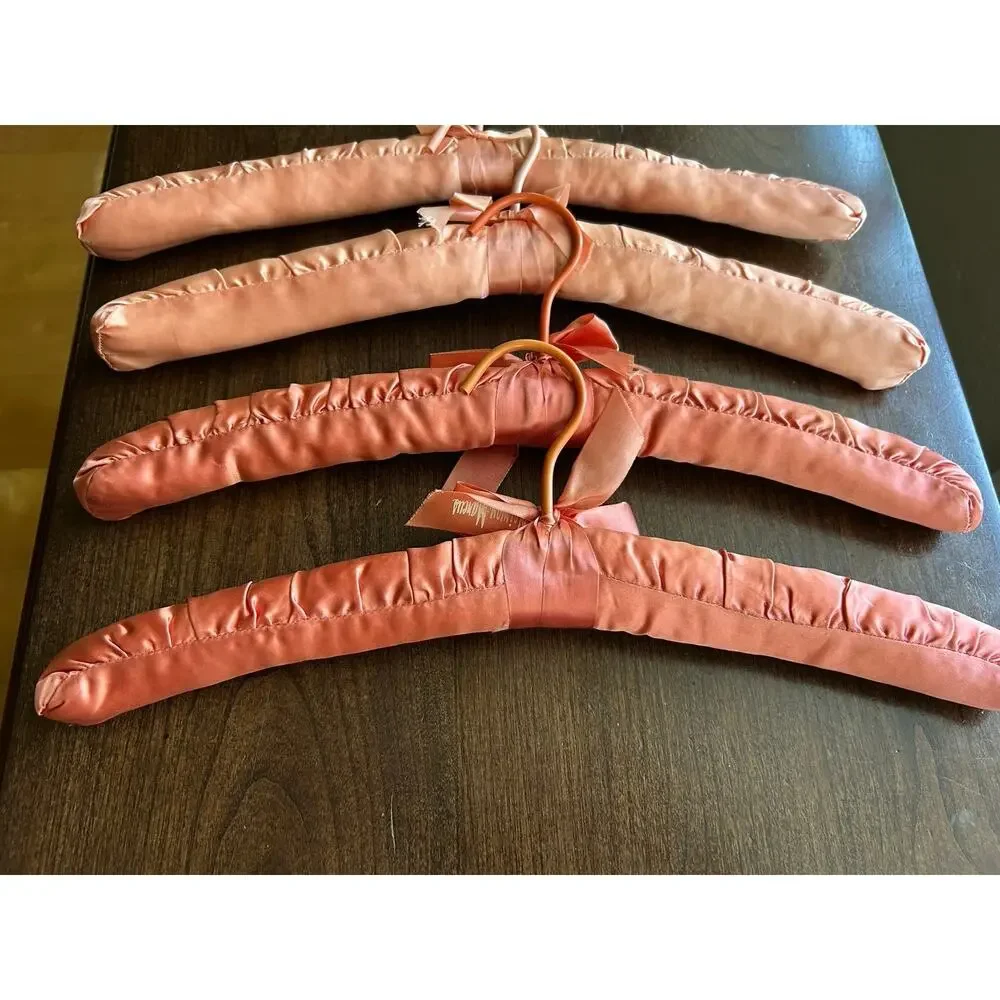 4 Vintage satin padded clothes hangers delicate ribbon bows pink Neiman Marcus